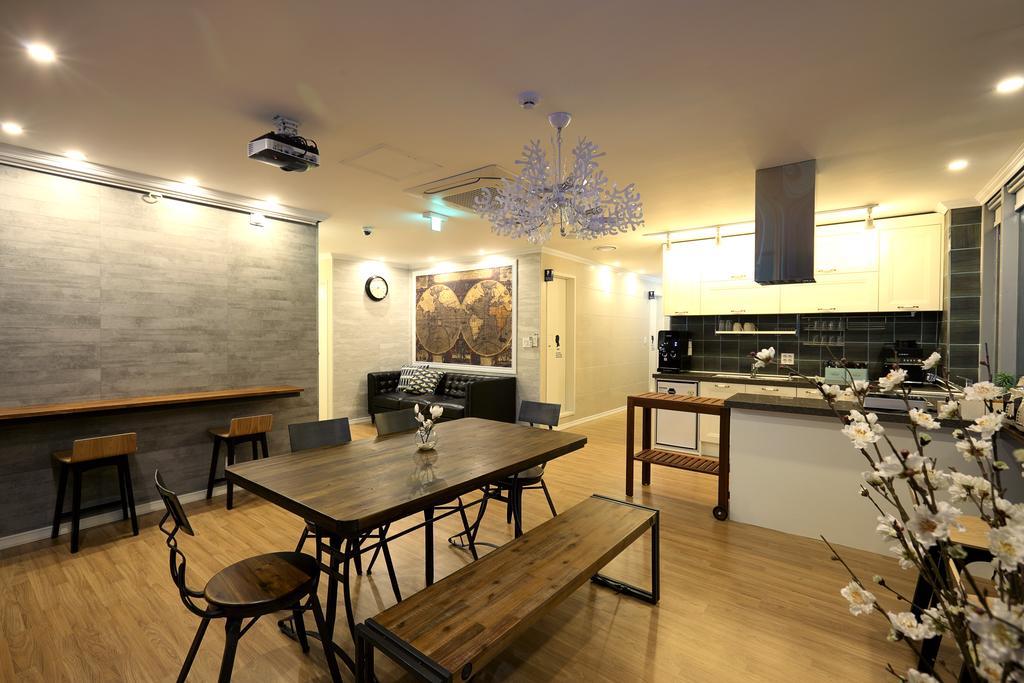 First Guesthouse 釜山広域市 エクステリア 写真