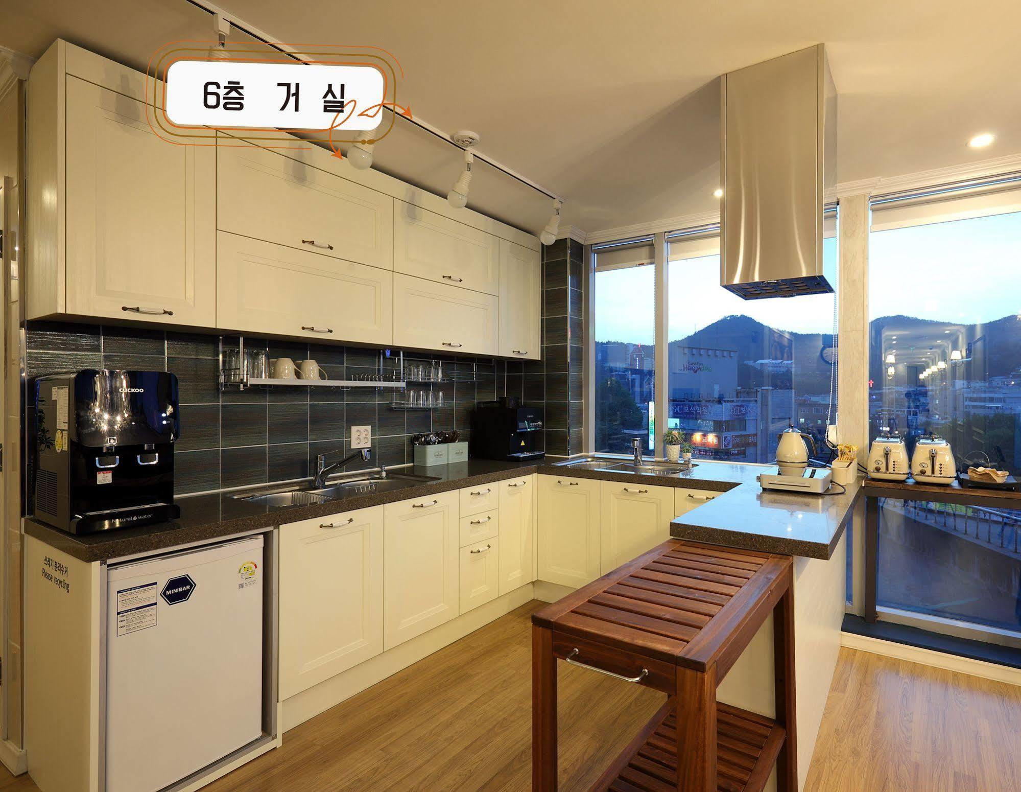 First Guesthouse 釜山広域市 エクステリア 写真