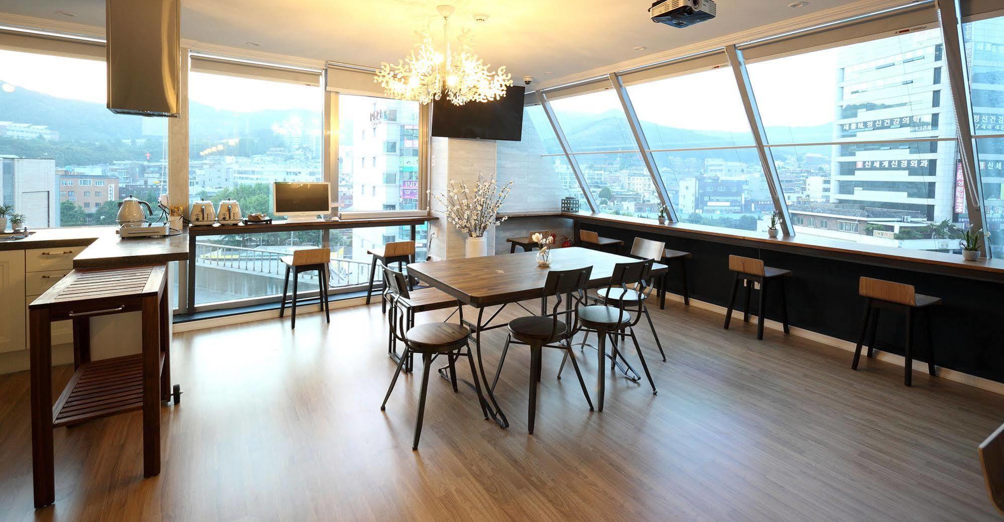 First Guesthouse 釜山広域市 エクステリア 写真