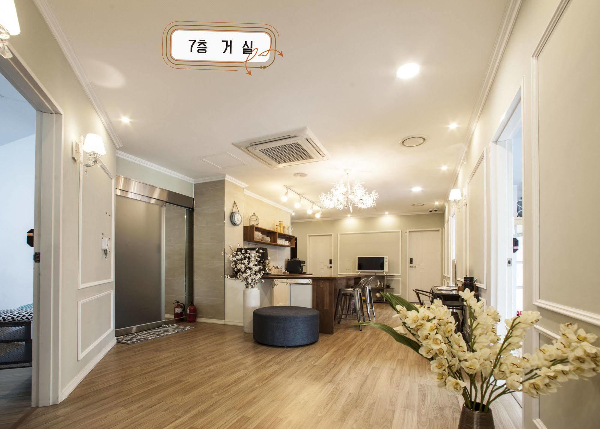 First Guesthouse 釜山広域市 エクステリア 写真