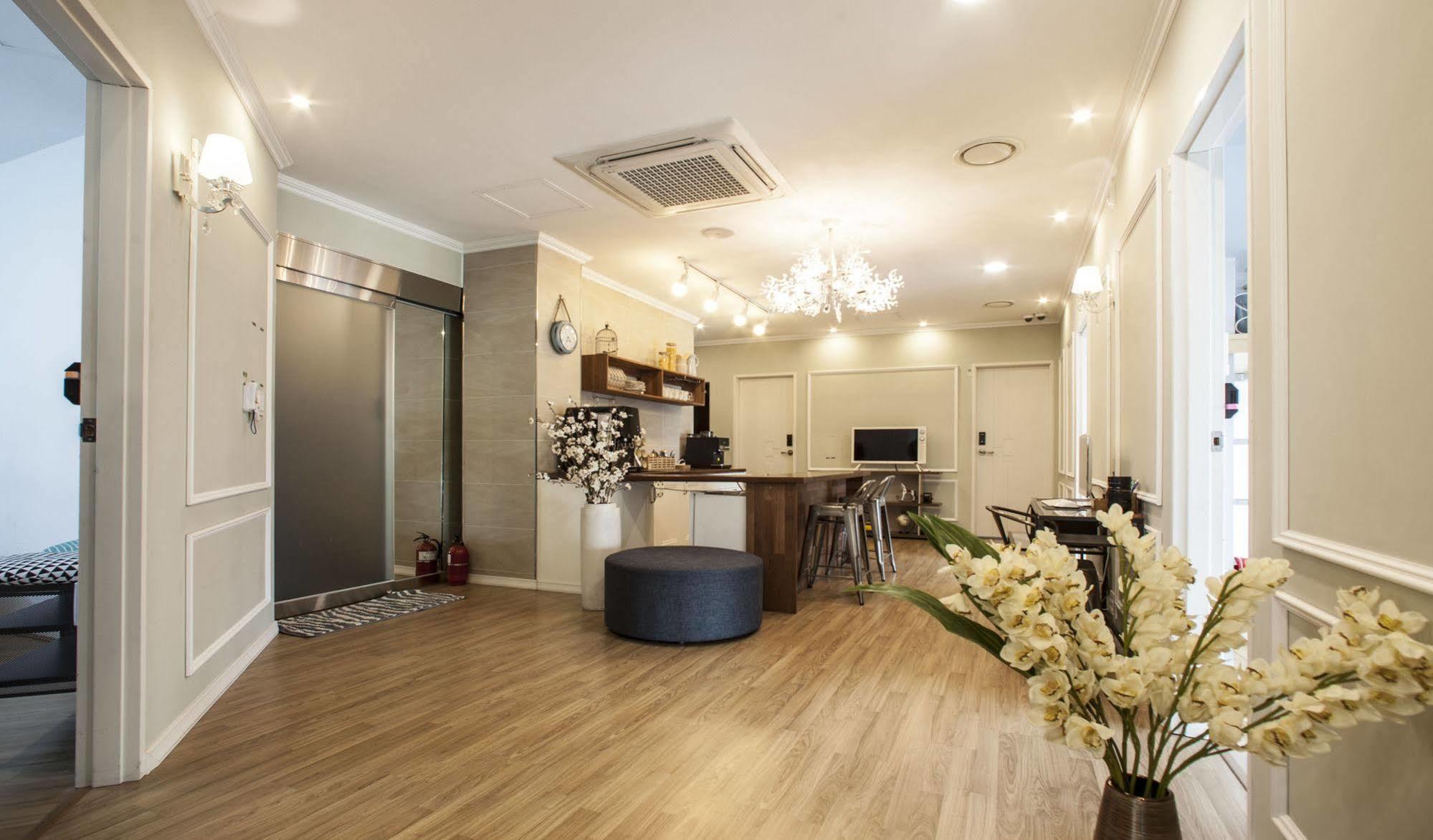 First Guesthouse 釜山広域市 エクステリア 写真